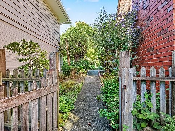 5th image of 4530 51st Ave NE
