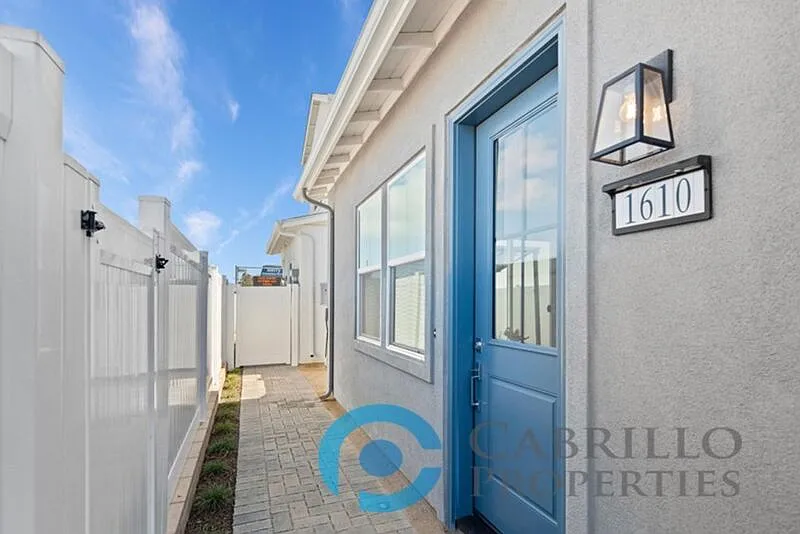 1 bed, 1.0 bath, 440 sqft, $2,000 — Photo 4