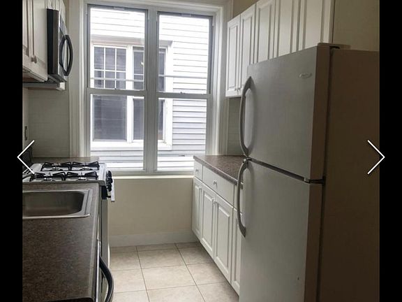 3rd image of 601 Van Nest Ave
