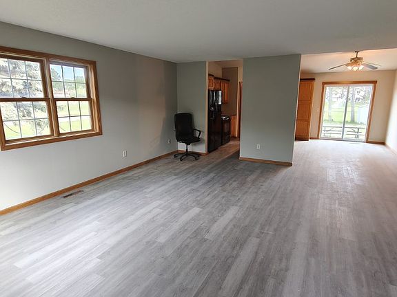 2nd image of 748 Berwood Ave W #750