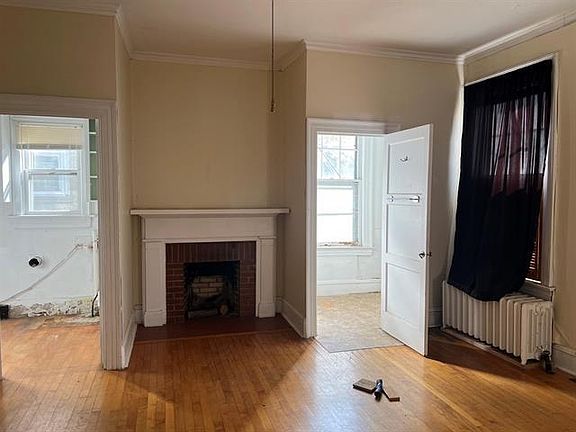 4th image of 416 State St