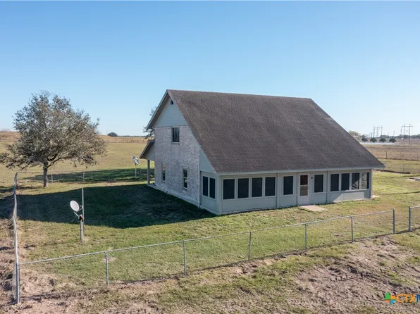 1736 Levi Sloan Rd, Victoria, TX 77904