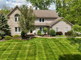 17 Brandywine Dr, Hudson, OH 44236