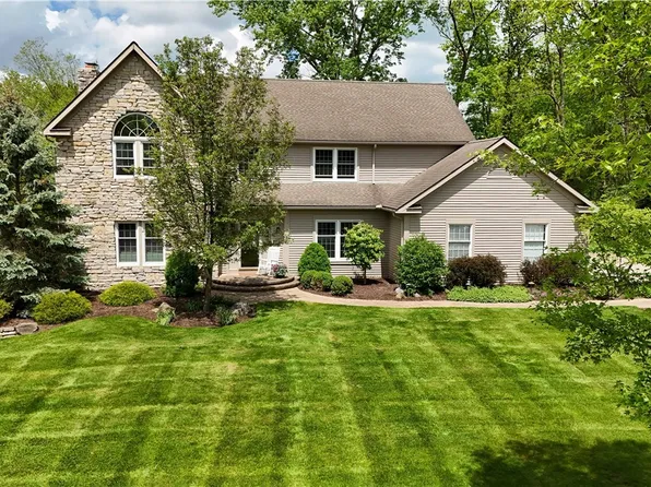 17 Brandywine Dr, Hudson, OH 44236