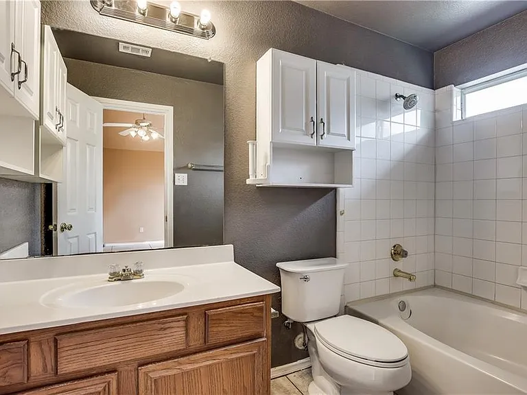 3427 Bellville Dr — Photo 8