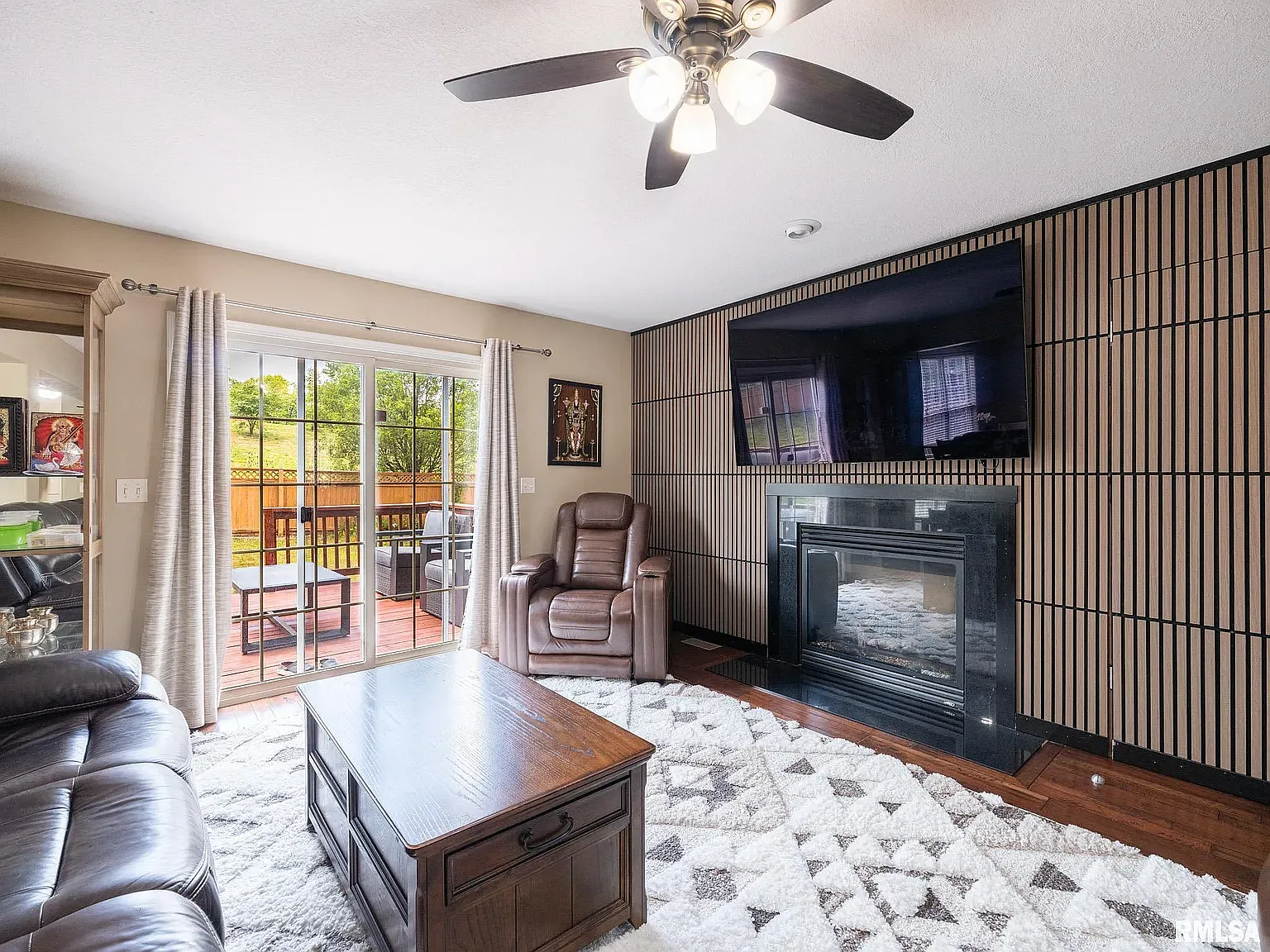 4 bed, 3.5 bath, 2481 sqft, $2,600 — Photo 4