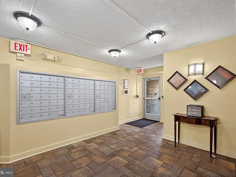 60 S Van Dorn St #413 — Photo 36