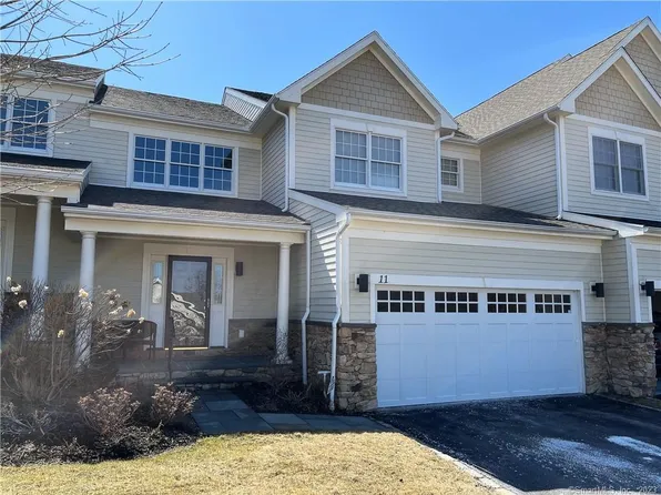 638 Danbury Road #11, Ridgefield, CT 06877
