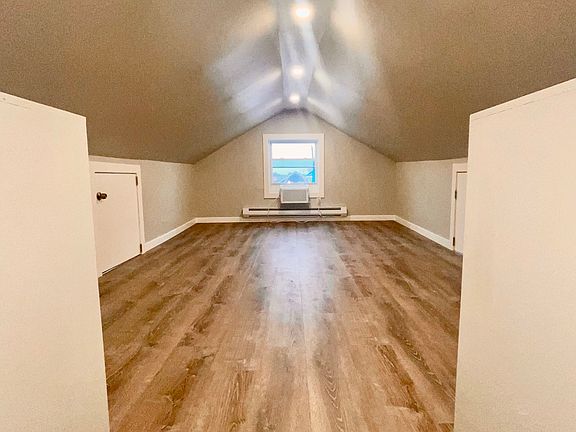 5th image of 211 Kirby St #2
