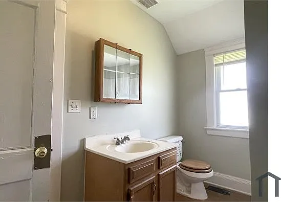 10301 Dickens Ave — Photo 19