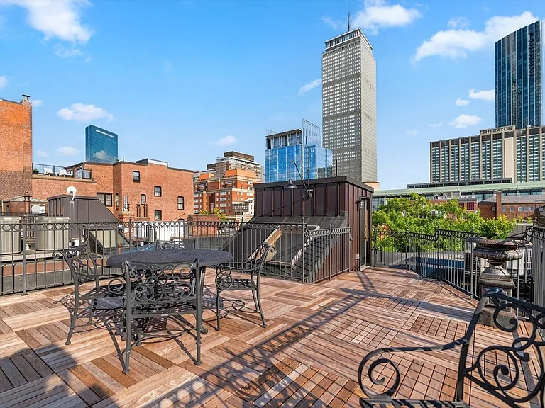 302 Commonwealth Ave #3 — Photo 21