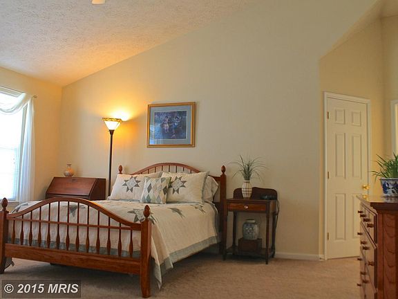 4th image of 414 Viola Ct