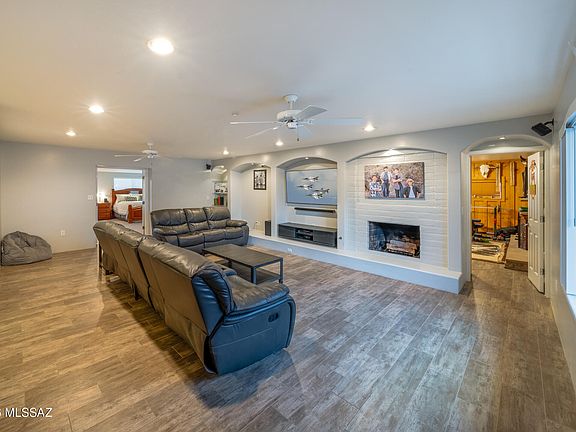 5th image of 7049 N Magic Ln