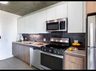 2132 S Michigan Ave #201, Chicago, IL 60616