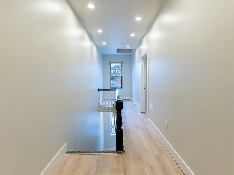 700 N Taylor Ave #2 — Photo 15