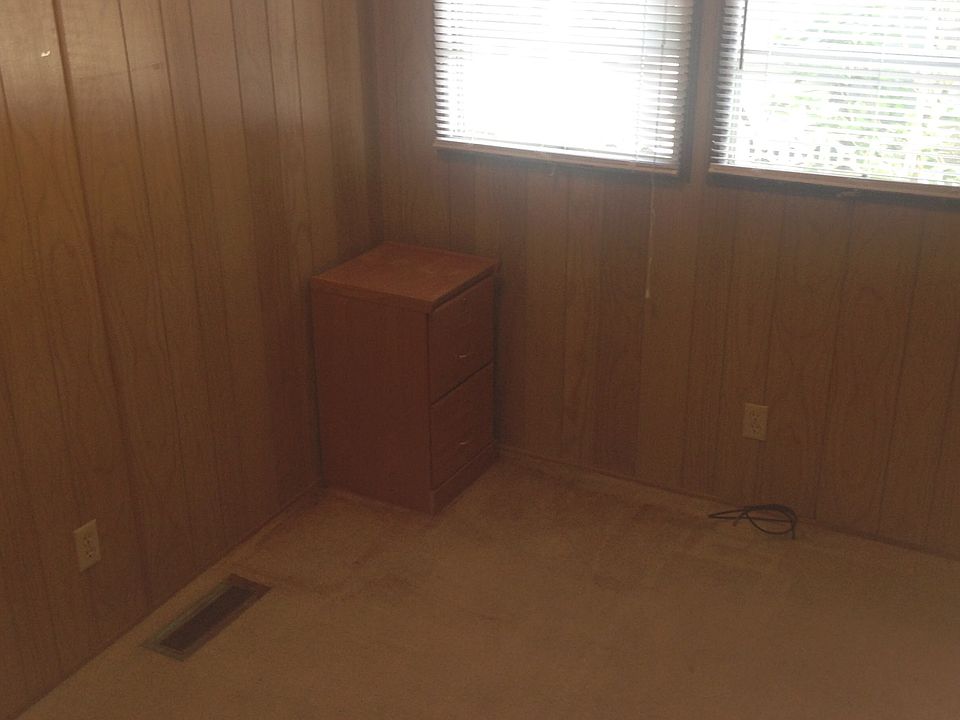 1st image of 325 Lingering Ln