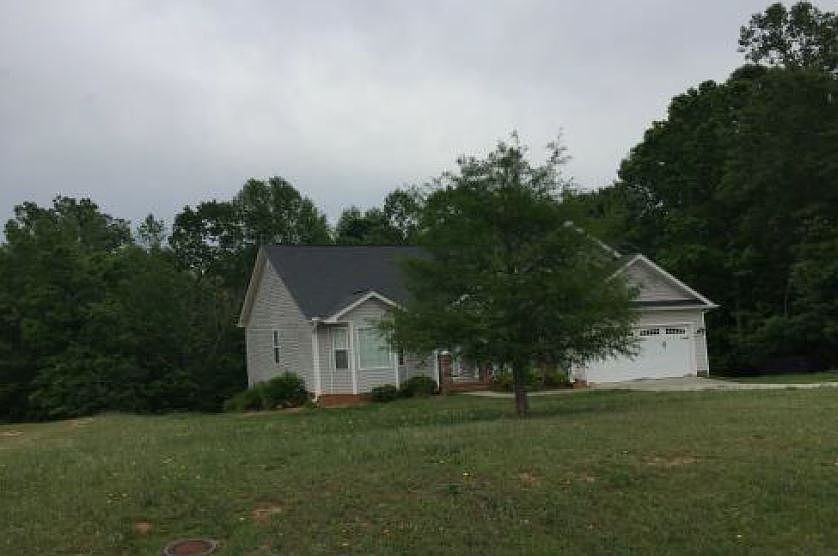 2nd image of 505 Hipps Rd
