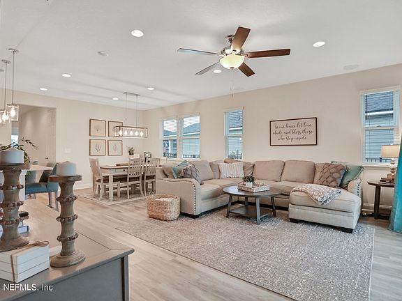 5th image of 121 ALDERWOOD Place