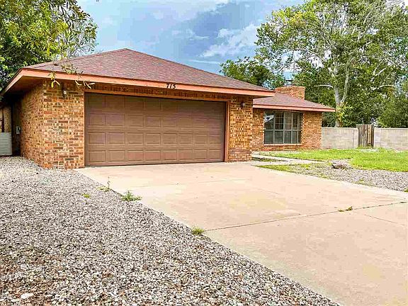 3rd image of 715 Garden Pl