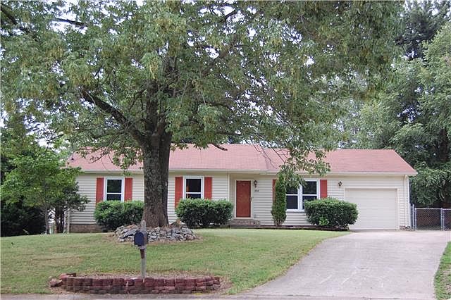 1st image of 304 Blaine Ct