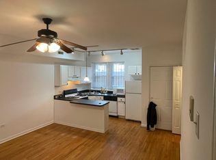 1902 W Berteau Ave #G, Chicago, IL 60613