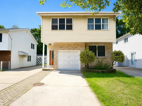 32 N Railroad St APT 1, Staten Island, NY 10312