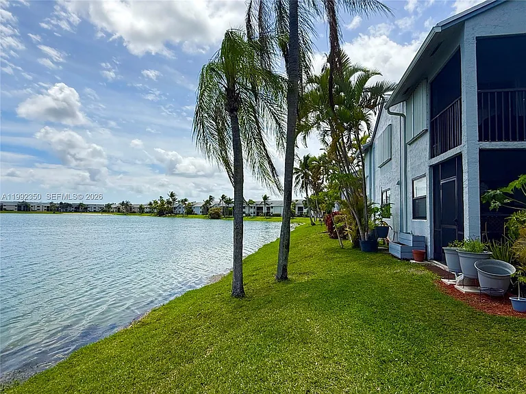 800 Independence Dr #800I — Photo 14