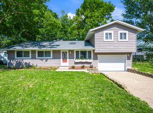 1037 Ridge Top Dr, Greenwood, IN 46142