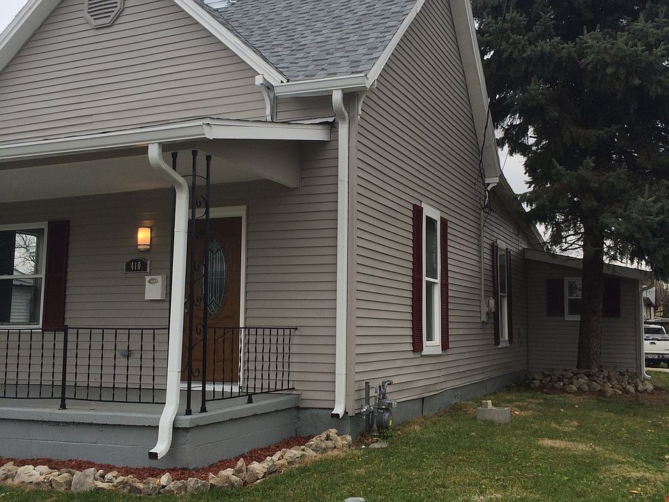 2nd image of 523 Russell Rd