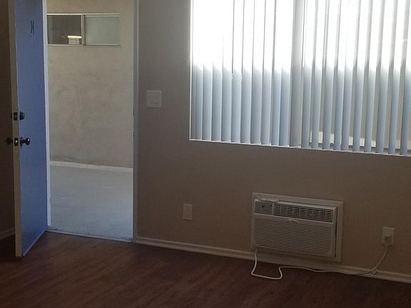4th image of 7630 Milton Ave APT 4