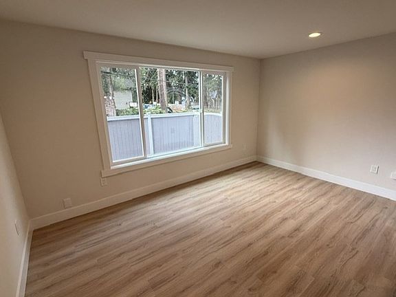 5th image of 7900 236th St SW APT 4