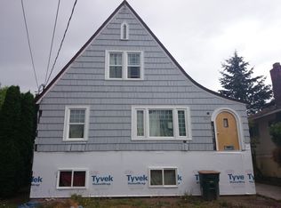 3220 40th Ave SW, Seattle, WA 98116