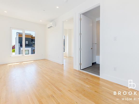 3rd image of 887 Lexington Ave #55B