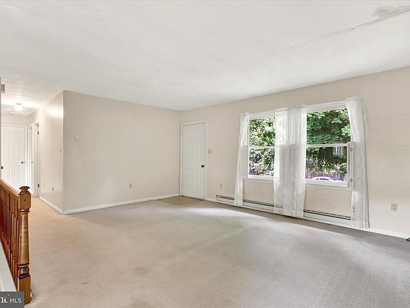 5th image of 12 Apple Ln