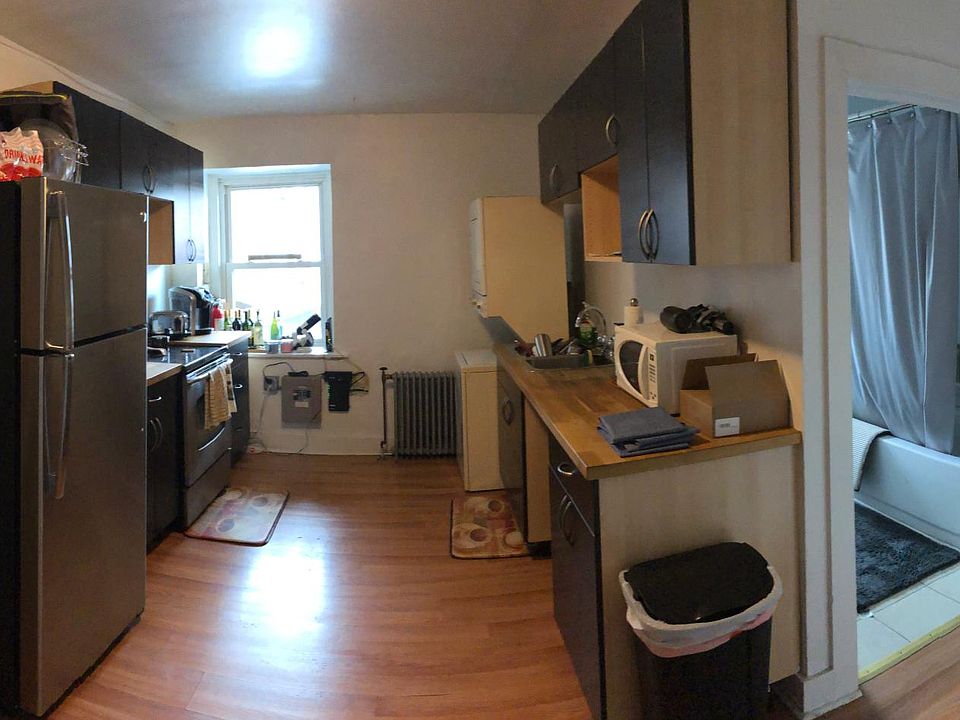 Kitchen/Bathroom Pano Photo