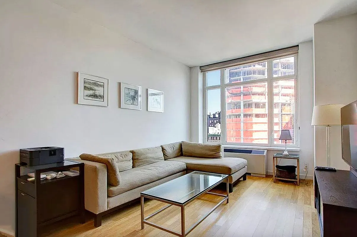 325 5th Ave APT 24F photo 1