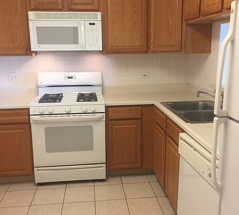 3rd image of 1185 N Sterling Ave Unit 201
