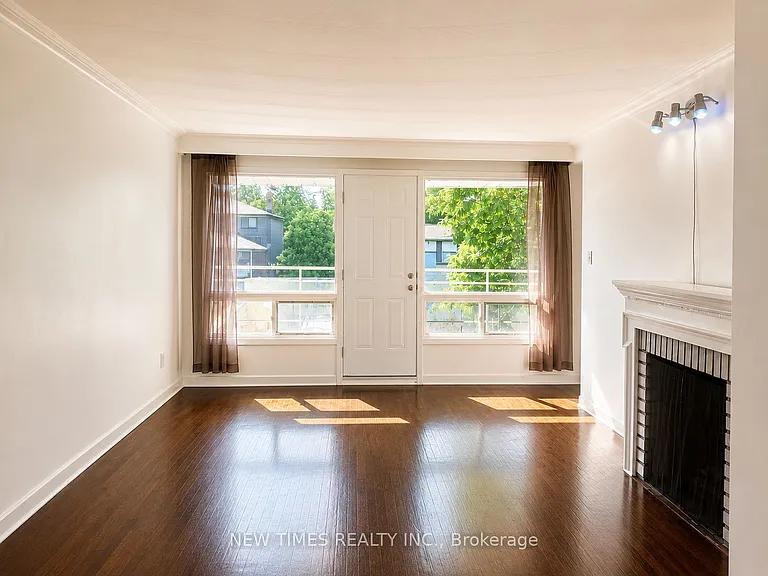 7 Leavey Ct #UPPER — Photo 2