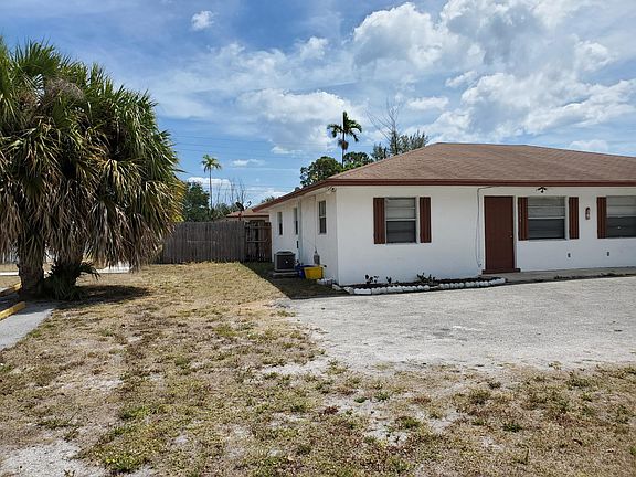 2nd image of 1934 Palm Acres Dr