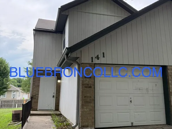 141 SW Oxford Pl, Lees Summit, MO 64063