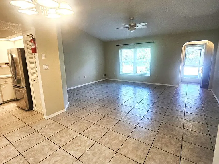 23123 Glen Ave — Photo 7