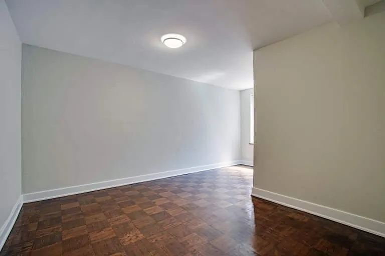 1596 Bathurst St #207 — Photo 8