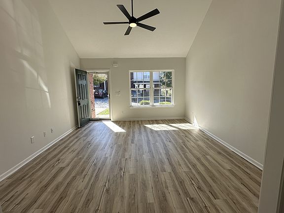 4th image of 250 Buck Run Dr