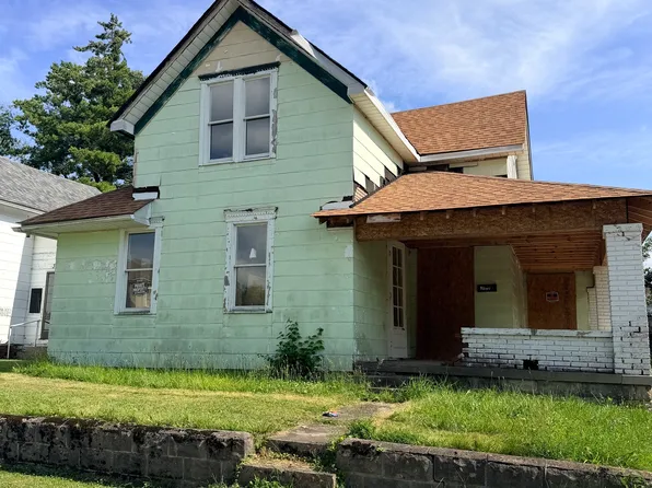 300 E North St, Winchester, IN 47394