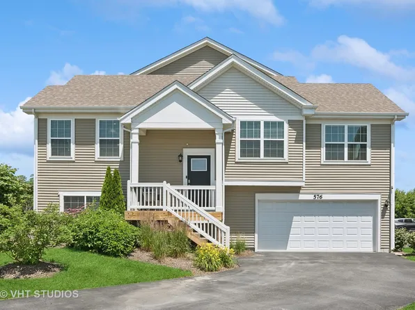 576 Spring Leaf Dr, Joliet, IL 60431