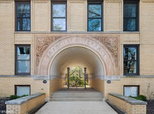 135 Francisco Ter, Oak Park, IL 60302