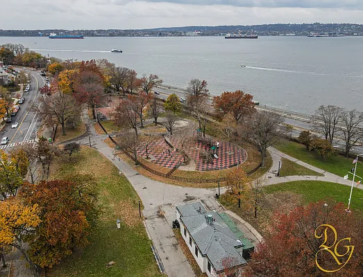 Sold by Dorsa Group | media 40