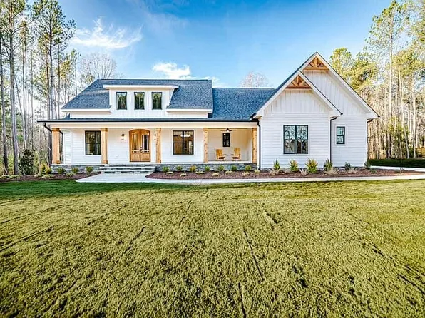 226 Saintsbury Pl, Sanford, NC 27332