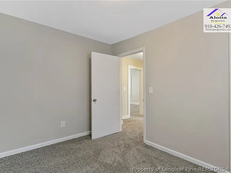 118 Circle Ct — Photo 32