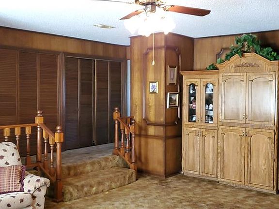 3rd image of 566 County Road 304 E